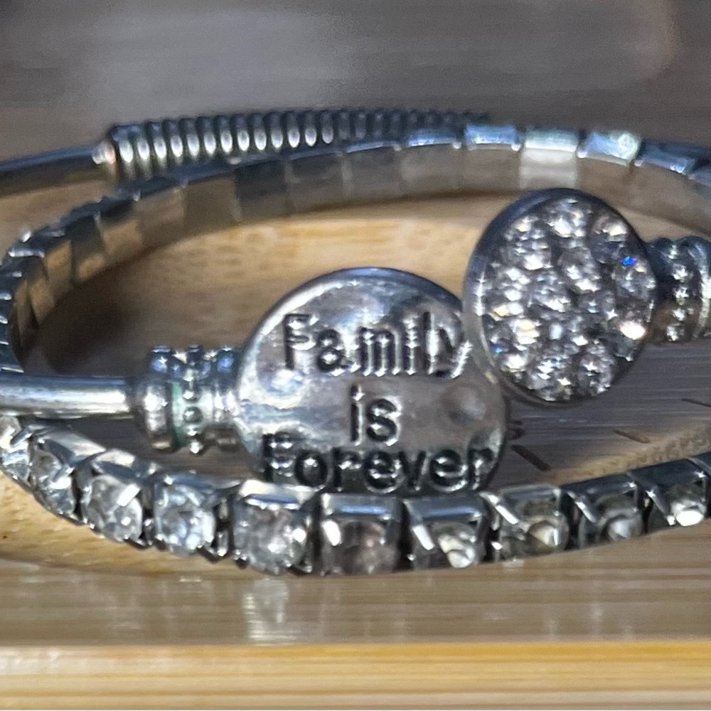 Silver 'Family is Forever' Bracelet